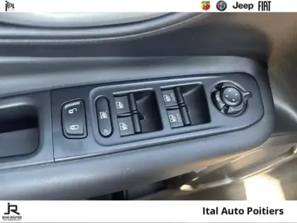 Photo 11 Jeep Renegade  1.5 Turbo T4 130CH eHybrid 130CH LIMITED