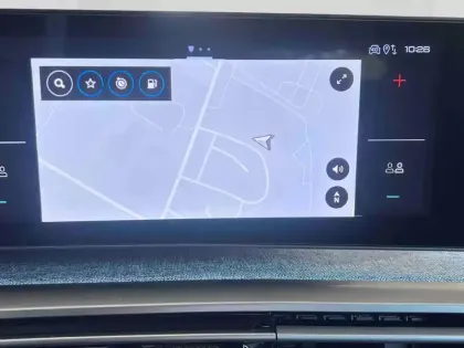 Photo 13 Peugeot 5008  Hybrid 145ch Allure e-DCS6