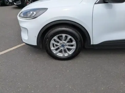 Photo 8 Ford Kuga  2.5 Duratec 190ch FHEV E85 Titanium BVA