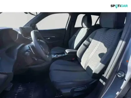 Photo 41 Peugeot 2008  1.2 Hybrid 145ch Allure e-DCS6