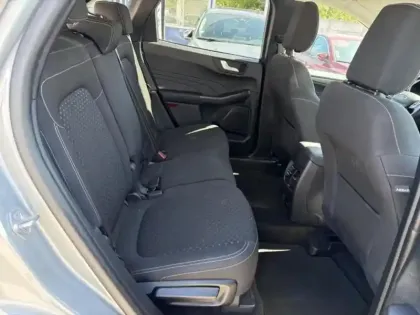 Photo 11 Ford Kuga  2.5 Duratec 180ch Hybrid FlexiFuel Titanium Powershift
