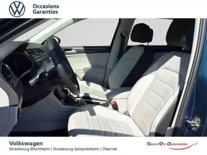 Photo 10 Volkswagen Tiguan  2.0 TDI 150ch Elegance DSG7