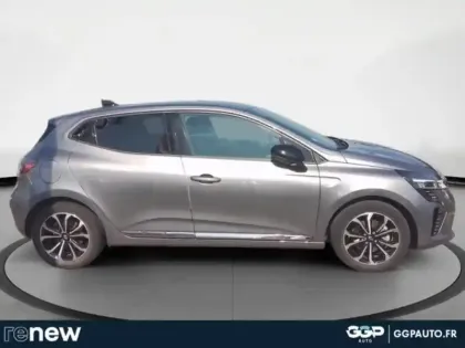 Photo 5 Renault Clio  1.6 E-Tech 145ch full hybrid Techno