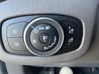 Photo 26 Ford Transit Connect Fourgonnette L2 1.0E 100ch E85 Trend