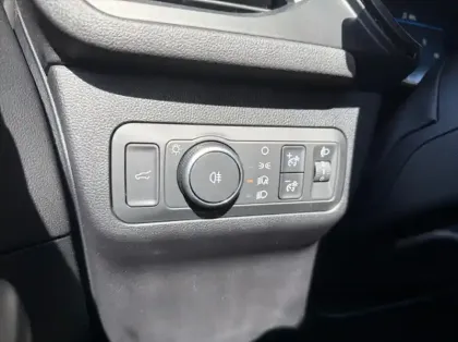 Photo 17 Ford Kuga 2.5 Duratec 180ch Hybrid FlexiFuel ST-Line X Powershift