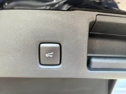 Photo 18 Ford Kuga 2.5 Duratec 180ch Hybrid FlexiFuel ST-Line X Powershift