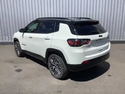 Photo 6 Jeep Compass 1.5 Turbo T4 130 ch BVR7 e-Hybrid Summit
