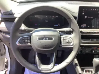 Photo 17 Jeep Compass 1.5 Turbo T4 130 ch BVR7 e-Hybrid Summit