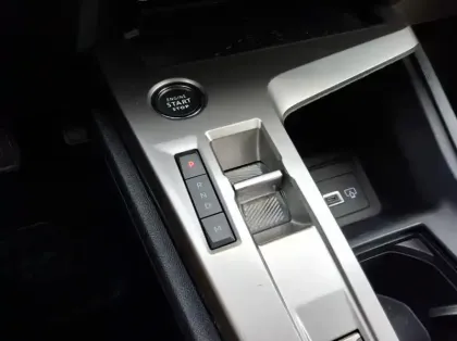 Photo 20 Peugeot 308 Hybrid 145 e-DCS6 Allure