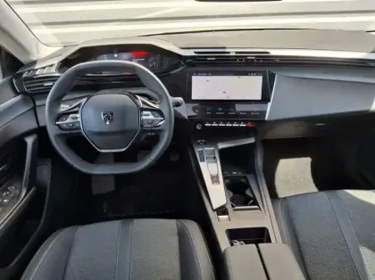 Photo 12 Peugeot 308 Hybrid 145 e-DCS6 Allure