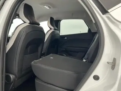 Photo 27 Renault Captur E-Tech full hybrid 145 Techno fast track 5p