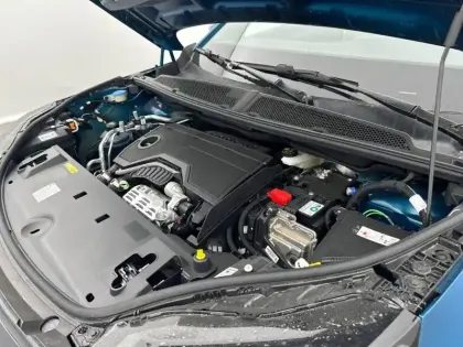 Photo 14 Peugeot 3008  Hybrid 145 e-DCS6