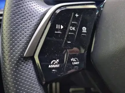 Photo 49 Peugeot 3008  Electrique 210 ch 73 kWh