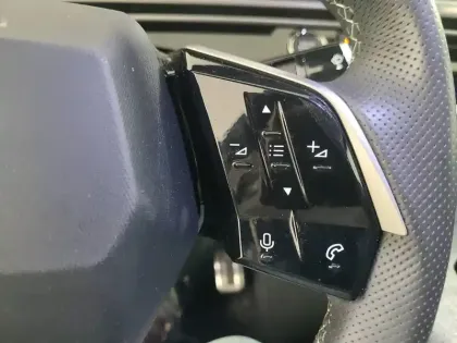 Photo 17 Peugeot 3008  Electrique 210 ch 73 kWh