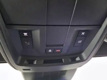 Photo 48 Peugeot 3008  Electrique 210 ch 73 kWh