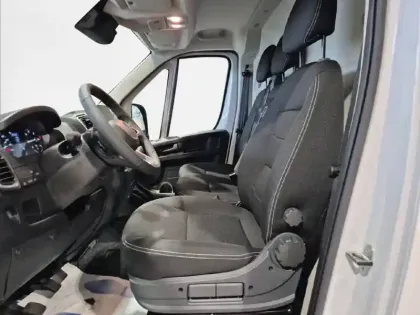 Photo 10 Peugeot Boxer  FGN TOLE 3.3 T DIESEL L2H2 140 CH MANUELLE