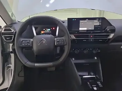 Photo 7 Citroën C4 e- 136 ch autonomie standard  Automatique