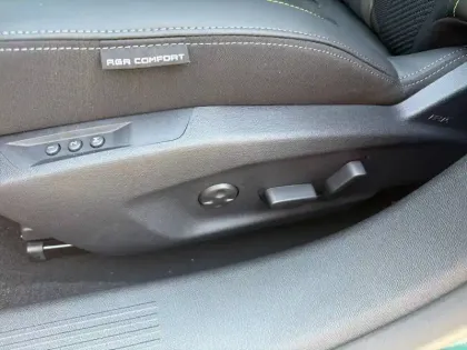 Photo 14 Peugeot 308  Hybrid 145 e-DCS6