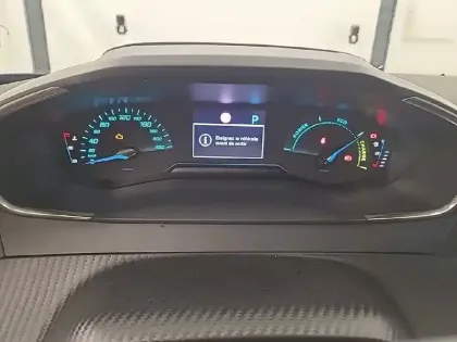 Photo 9 Peugeot 2008  Hybrid 145 e-DCS6