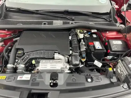 Photo 52 Peugeot 2008  PureTech 130 S&S EAT8