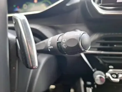 Photo 23 Peugeot 2008  PureTech 130 S&S EAT8