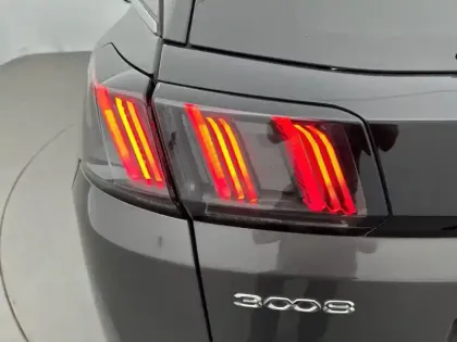 Photo 16 Peugeot 3008  Puretech 130ch S&S EAT8