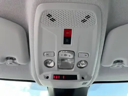 Photo 14 Peugeot 208  Electrique 156 ch 54 kWh