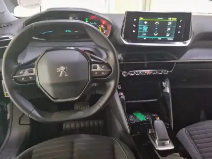 Photo 7 Peugeot 2008  Electrique 136 ch