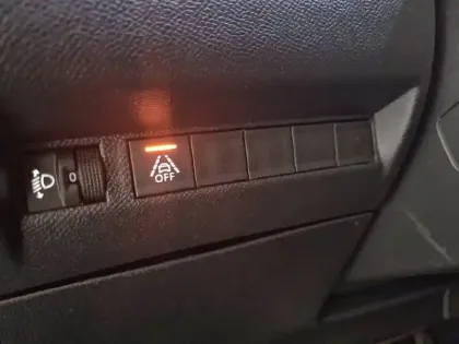 Photo 29 Peugeot 2008  Electrique 136 ch