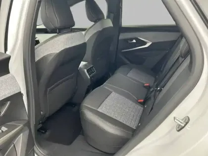 Photo 11 Peugeot 3008  Hybrid 145 e-DCS6