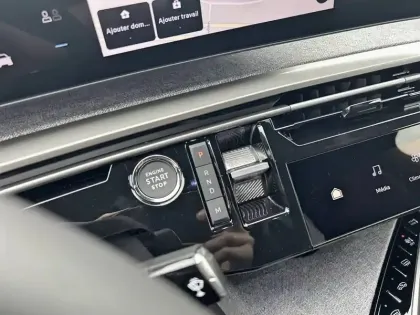 Photo 13 Peugeot 3008  Hybrid 145 e-DCS6