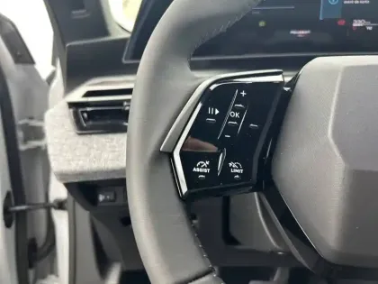 Photo 18 Peugeot 3008  Hybrid 145 e-DCS6
