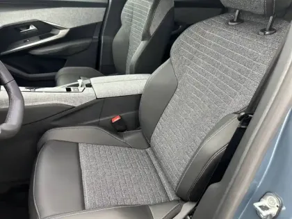 Photo 10 Peugeot 3008  Hybrid 145 e-DCS6