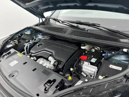Photo 14 Peugeot 3008  Hybrid 145 e-DCS6