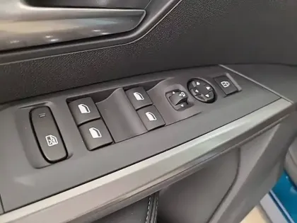 Photo 30 Peugeot 3008  Hybrid 145 e-DCS6