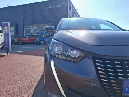 Photo 40 Peugeot 208  PureTech 100 S&S BVM6