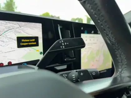 Photo 10 Renault Austral  E-Tech hybrid 200