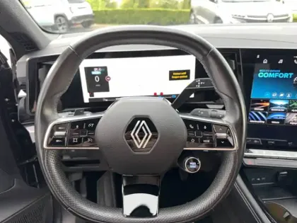 Photo 16 Renault Austral  E-Tech hybrid 200