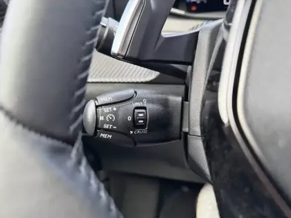 Photo 18 Peugeot 2008  Hybrid 145 e-DCS6