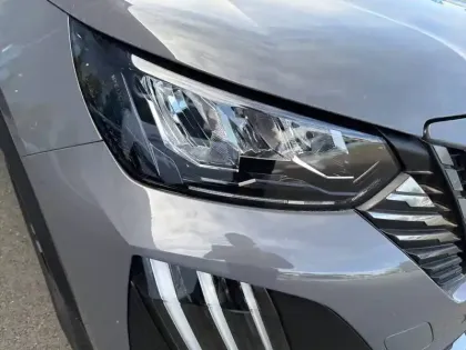 Photo 15 Peugeot 2008  Hybrid 145 e-DCS6