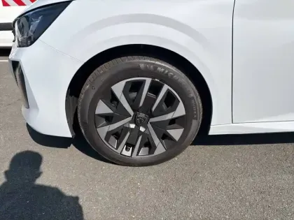 Photo 12 Peugeot 208  Turbo 100 ch BVM6