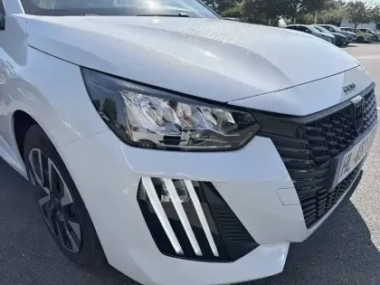 Photo 15 Peugeot 208  Turbo 100 ch BVM6