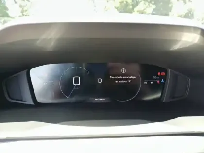 Photo 9 Peugeot 208  Hybrid 110 ch e-DCS6
