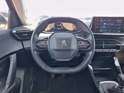 Photo 8 Peugeot 2008  PureTech 100 S&S BVM6