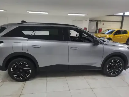 Photo 6 Peugeot 5008  Hybrid 145 ch e-DCS6