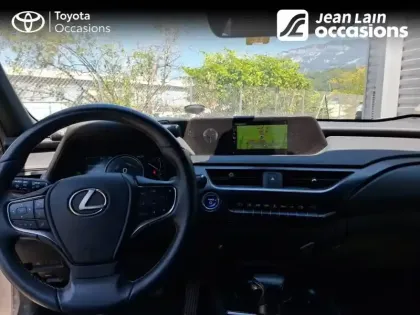 Photo 17 Lexus UX  250h 4WD