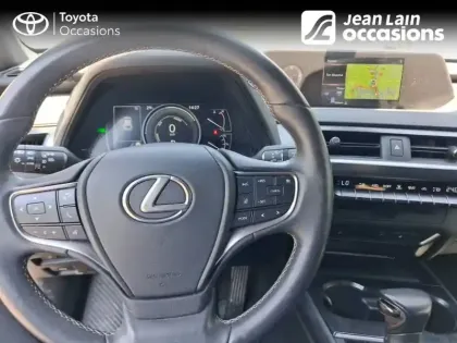 Photo 10 Lexus UX  250h 4WD