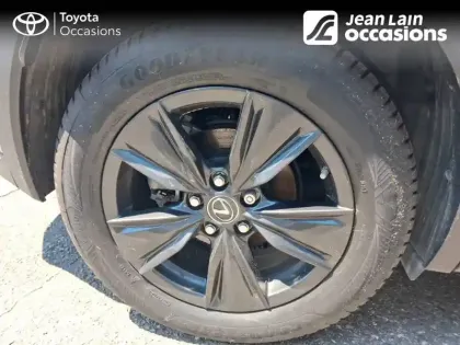 Photo 8 Lexus UX  250h 4WD