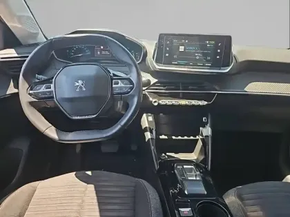 Photo 7 Peugeot 208  Electrique 50 kWh 136ch