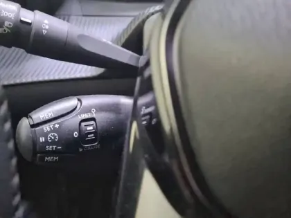 Photo 45 Peugeot 208  Electrique 50 kWh 136ch